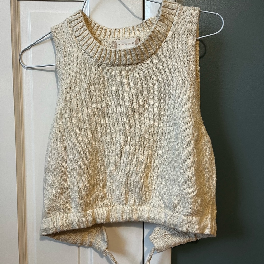 Elegant Cream Knit Sleeveless Top